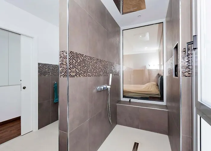 Independent With An Immense Heated Pool! 빌라 *